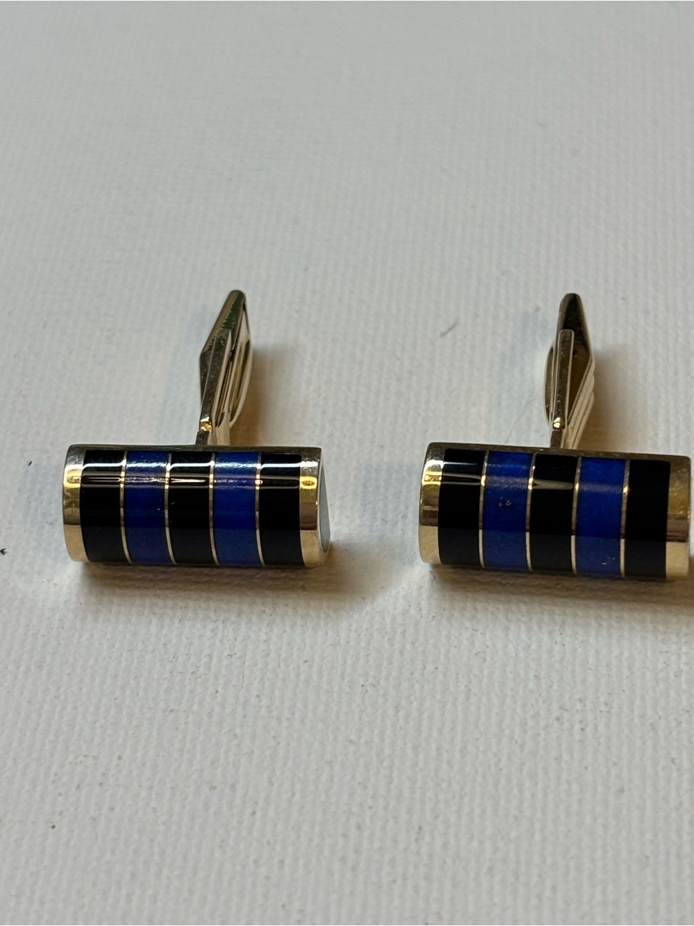 Very nice 14k gold lapis and onyx Cufflinks.